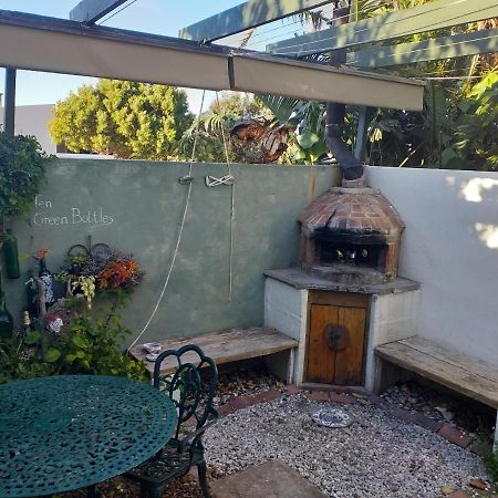 Sol Y Sombra Apartment Bettyʼs Bay Екстериор снимка